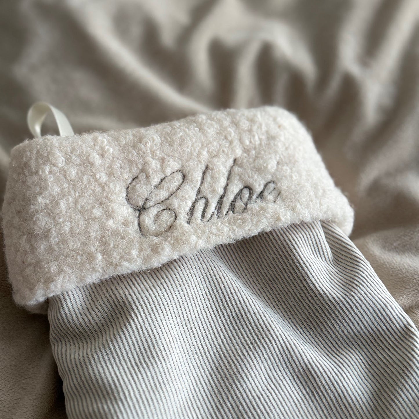 Bas de Noël personnalisé en velours côtelé et en laine