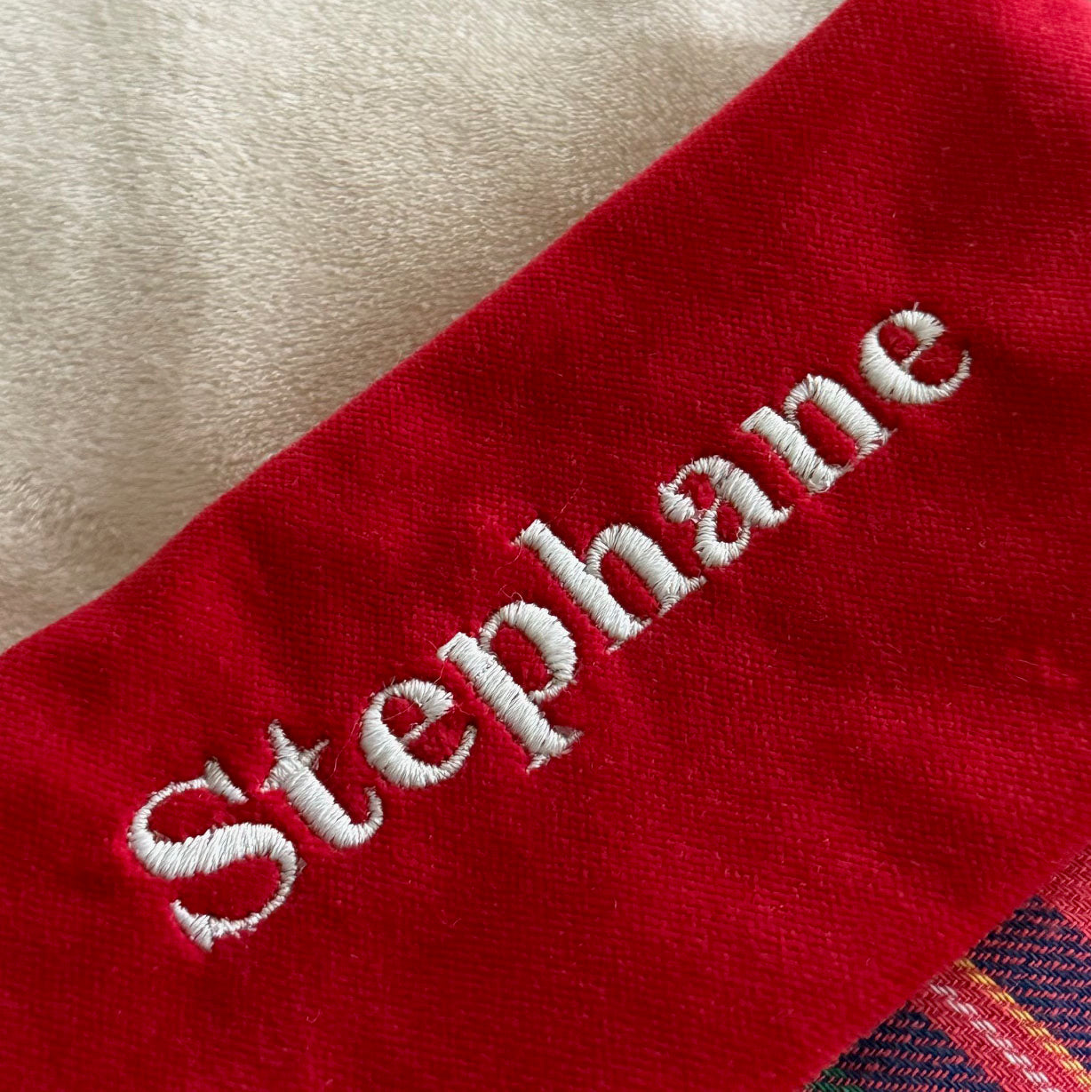 Bas de Noël classique à carreaux et en velours